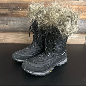 Eddie Bauer Womens Black Fur Trimmed Winter Outdoor Boots Size 7.5 Vibram Bottom